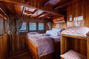 Upper Deck Cabin Helena Liveaboard Indonesia - Liveaboard Indonesia
