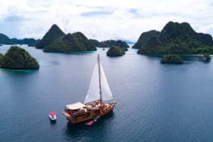 Sequoia Yacht Indonesia - Liveaboard Indonesia (9)